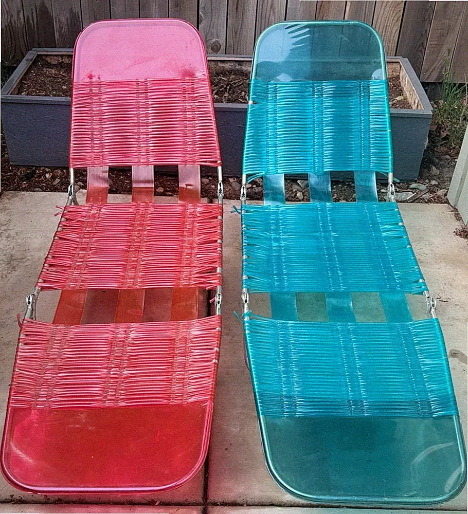Folding Chaise Jelly Tube Lounge Lawn Chair Red Blue Clear Vintage Retro Pair