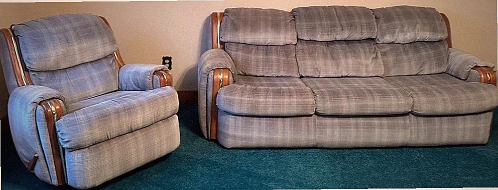 Vintage 3 Seater Sofa and Recliner. Pre-owned. LOCAL PICKUP ONLY