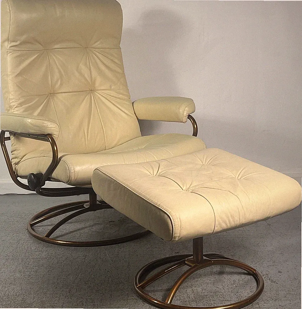 Vintage Mid Century Ekornes Stressless Recliner /Ottoman Cream Leather on Brass